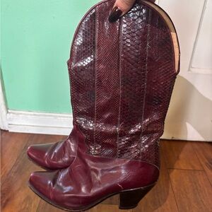 Vintage Burgundy Women's Boots